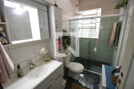 Banheiro de apartamento à venda com 1 quarto, 44m² em Centro, Campinas