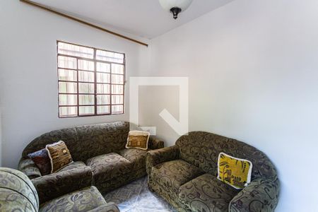 Sala 1 de casa para alugar com 4 quartos, 220m² em Cachoeirinha, Belo Horizonte