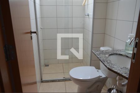 Banheiro de apartamento à venda com 2 quartos, 43m² em Ch Reunidas St Terezinha, Contagem