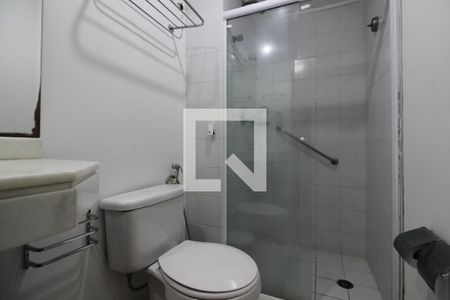 Banheiro de kitnet/studio à venda com 1 quarto, 17m² em Pinheiros, São Paulo