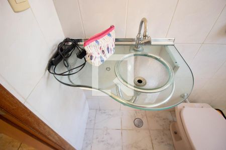 Banheiro de casa para alugar com 2 quartos, 150m² em Limoeiro, São Paulo