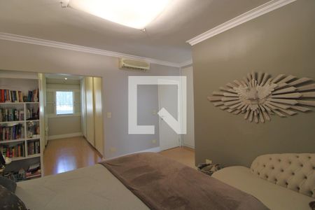 Suíte  de casa para alugar com 4 quartos, 287m² em Interlagos, São Paulo