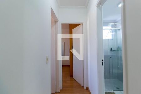 Corredor de apartamento à venda com 2 quartos, 65m² em Vila Domitila, São Paulo