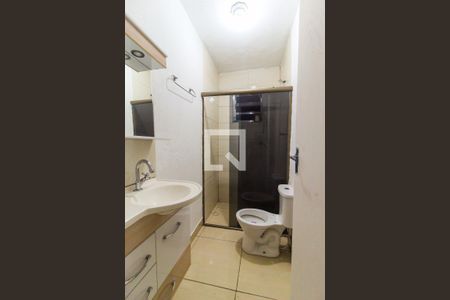Banheiro de casa para alugar com 2 quartos, 48m² em Jardim Santana, São Paulo
