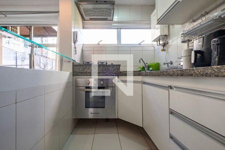 Sala/Cozinha de apartamento à venda com 1 quarto, 54m² em Cerqueira César, São Paulo