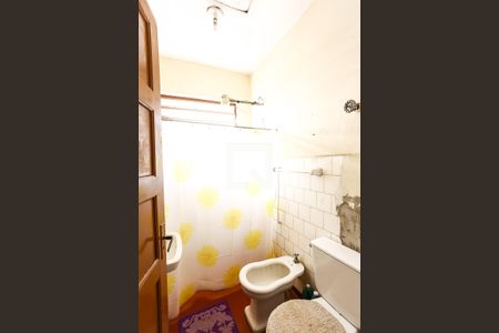 Banheiro de casa à venda com 2 quartos, 200m² em Jardim Jucara, Taboão da Serra