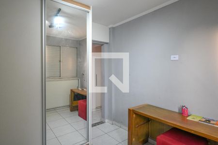 Quarto de apartamento à venda com 3 quartos, 70m² em Jardim Patente Novo, São Paulo