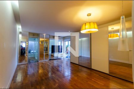 Suíte 1 de apartamento para alugar com 2 quartos, 163m² em Vila Albertina, São Paulo