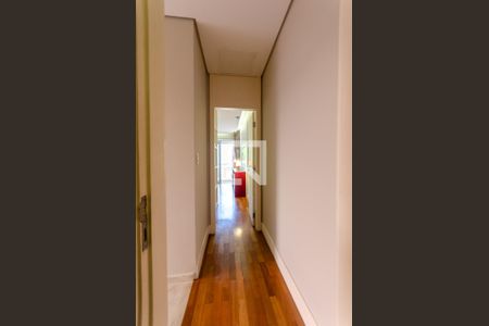 Corredor de apartamento para alugar com 2 quartos, 163m² em Vila Albertina, São Paulo