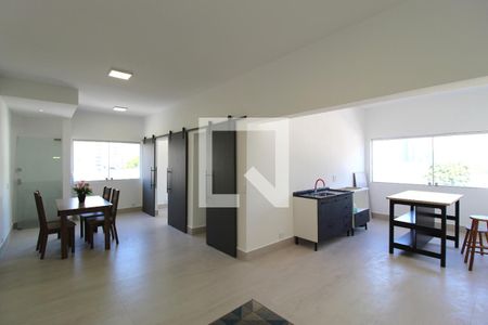 Sala/Cozinha de apartamento para alugar com 2 quartos, 74m² em Vila Nova Conceição, São Paulo