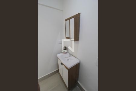 Lavabo de apartamento para alugar com 2 quartos, 74m² em Vila Nova Conceição, São Paulo