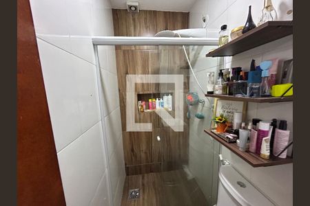 Banheiro da Suíte de casa de condomínio à venda com 2 quartos, 68m² em Irajá, Rio de Janeiro