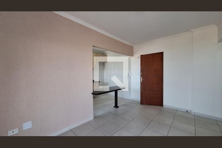 Sala de apartamento para alugar com 2 quartos, 70m² em Nova Mirim, Praia Grande