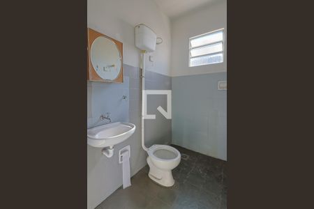 Banheiro de casa para alugar com 1 quarto, 60m² em Dom Bosco, Belo Horizonte