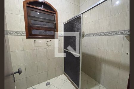 Banheiro de casa para alugar com 4 quartos, 450m² em Vila Sarapui, Duque de Caxias