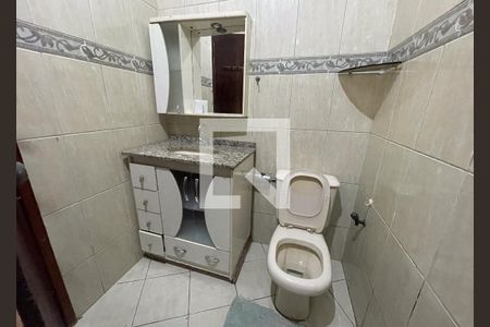 Banheiro de casa para alugar com 4 quartos, 450m² em Vila Sarapui, Duque de Caxias