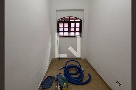 Quarto de casa para alugar com 4 quartos, 450m² em Vila Sarapui, Duque de Caxias