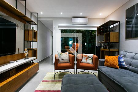 Sala de casa à venda com 3 quartos, 104m² em Vila Santa Isabel, São Paulo