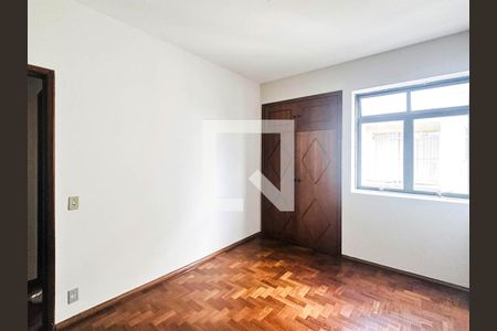 Quarto 1 de apartamento para alugar com 3 quartos, 110m² em Santo Antônio, Belo Horizonte