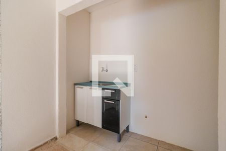Cozinha de kitnet/studio para alugar com 1 quarto, 26m² em Medianeira, Porto Alegre