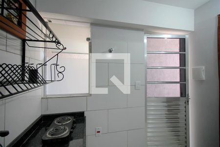 Cozinha integrada de kitnet/studio para alugar com 1 quarto, 20m² em Santa Efigênia, Belo Horizonte