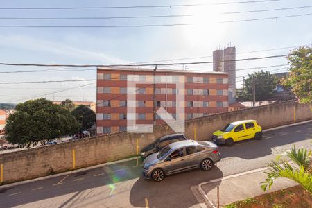 Vista dos quartos de apartamento para alugar com 2 quartos, 65m² em Jardim Maria Beatriz, Carapicuíba