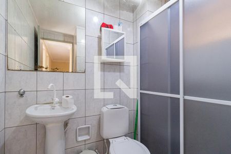 Banheiro de apartamento para alugar com 2 quartos, 65m² em Jardim Maria Beatriz, Carapicuíba