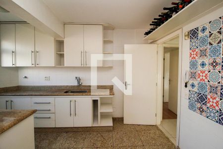 Cozinha de apartamento para alugar com 3 quartos, 137m² em Santa Efigênia, Belo Horizonte