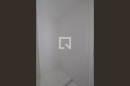 Banheiro  de apartamento para alugar com 1 quarto, 24m² em Jardim Vila Carrão, São Paulo