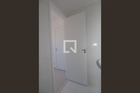 Banheiro  de apartamento para alugar com 1 quarto, 24m² em Jardim Vila Carrão, São Paulo