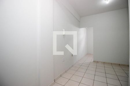 Sala de kitnet/studio para alugar com 1 quarto, 30m² em Qna 2, Brasília