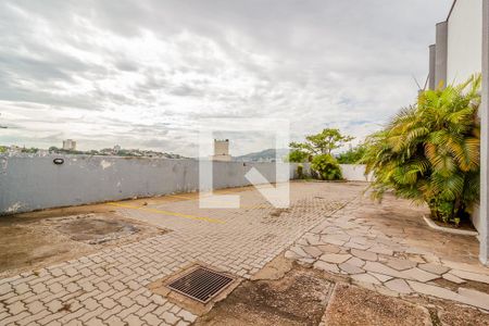 Garagem de kitnet/studio para alugar com 1 quarto, 26m² em Medianeira, Porto Alegre