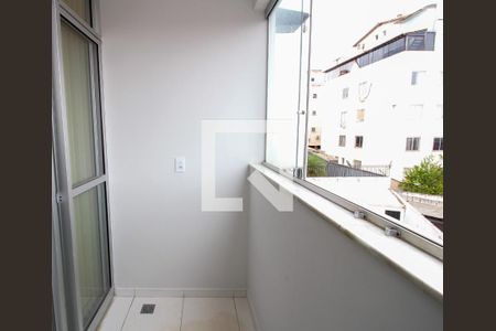 Sala de apartamento à venda com 2 quartos, 66m² em Palmares, Belo Horizonte