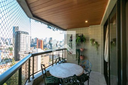 Sacada de apartamento à venda com 4 quartos, 200m² em Carmo, Belo Horizonte