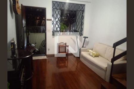 Casa à venda com 2 quartos, 61m² em Santa Rosa, Belo Horizonte
