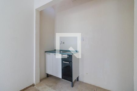 Cozinha de kitnet/studio para alugar com 1 quarto, 26m² em Medianeira, Porto Alegre