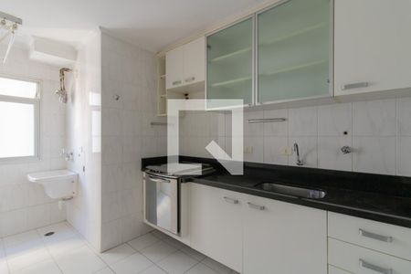 Cozinha de apartamento à venda com 2 quartos, 55m² em Vila Capitão Rabelo, São Paulo