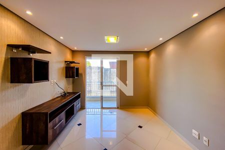 Sala de apartamento para alugar com 3 quartos, 76m² em Vila Invernada, São Paulo