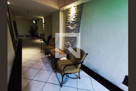 Apartamento à venda com 54m², 2 quartos e 1 vaga Apartamento à venda com 54m², 2 quartos e 1 vagaHall