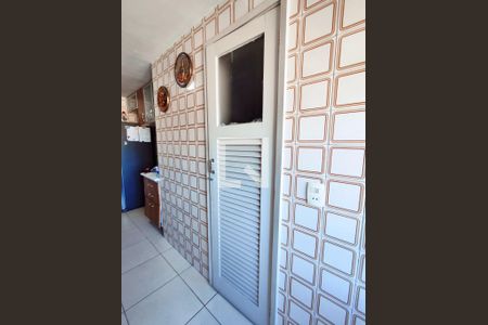 Apartamento à venda com 54m², 2 quartos e 1 vaga Apartamento à venda com 54m², 2 quartos e 1 vagaBanheiro de serviço