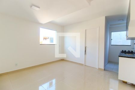 Sala de apartamento para alugar com 2 quartos, 39m² em Vila Carmosina, São Paulo