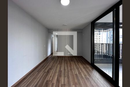Sala de apartamento para alugar com 2 quartos, 69m² em Jardim das Acácias, São Paulo