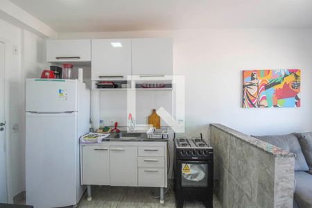 Sala/Cozinha de apartamento à venda com 1 quarto, 31m² em Vila Tolstoi, São Paulo