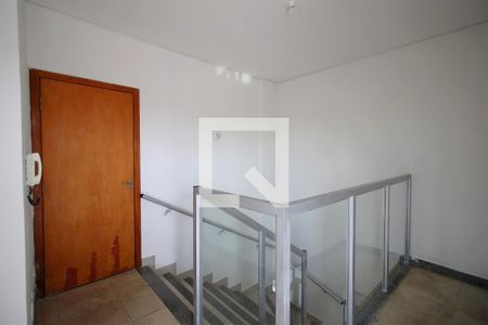 Escada de apartamento à venda com 3 quartos, 140m² em Canadá, Belo Horizonte