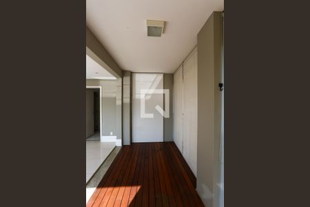 Sala de apartamento para alugar com 2 quartos, 178m² em Jardim Panorama, São Paulo