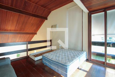 Sala de TV de casa de condomínio para alugar com 4 quartos, 450m² em Itanhangá, Rio de Janeiro