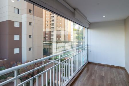 Varanda da sala de apartamento à venda com 4 quartos, 105m² em Jardim Tupanci, Barueri