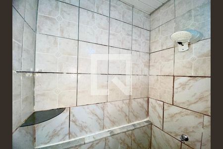 Banheiro de apartamento para alugar com 1 quarto, 40m² em Rio Sena, Salvador