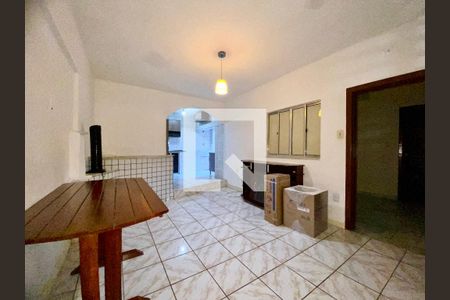 Sala de apartamento para alugar com 1 quarto, 40m² em Rio Sena, Salvador