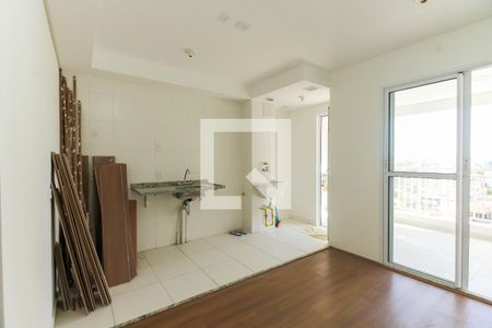 Sala/Cozinha de apartamento para alugar com 1 quarto, 39m² em Vila Centenário, São Paulo